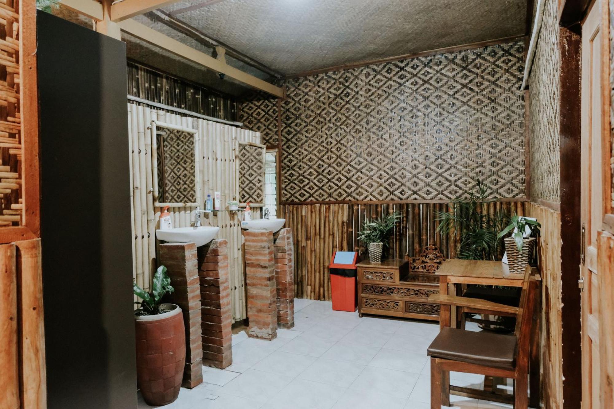 Glory Homestay Yogyakarta Kültér fotó