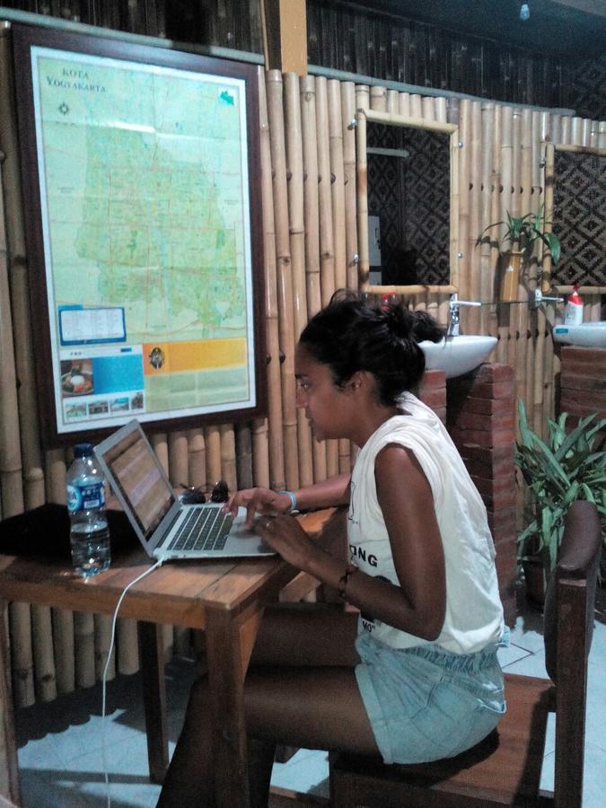 Glory Homestay Yogyakarta Kültér fotó